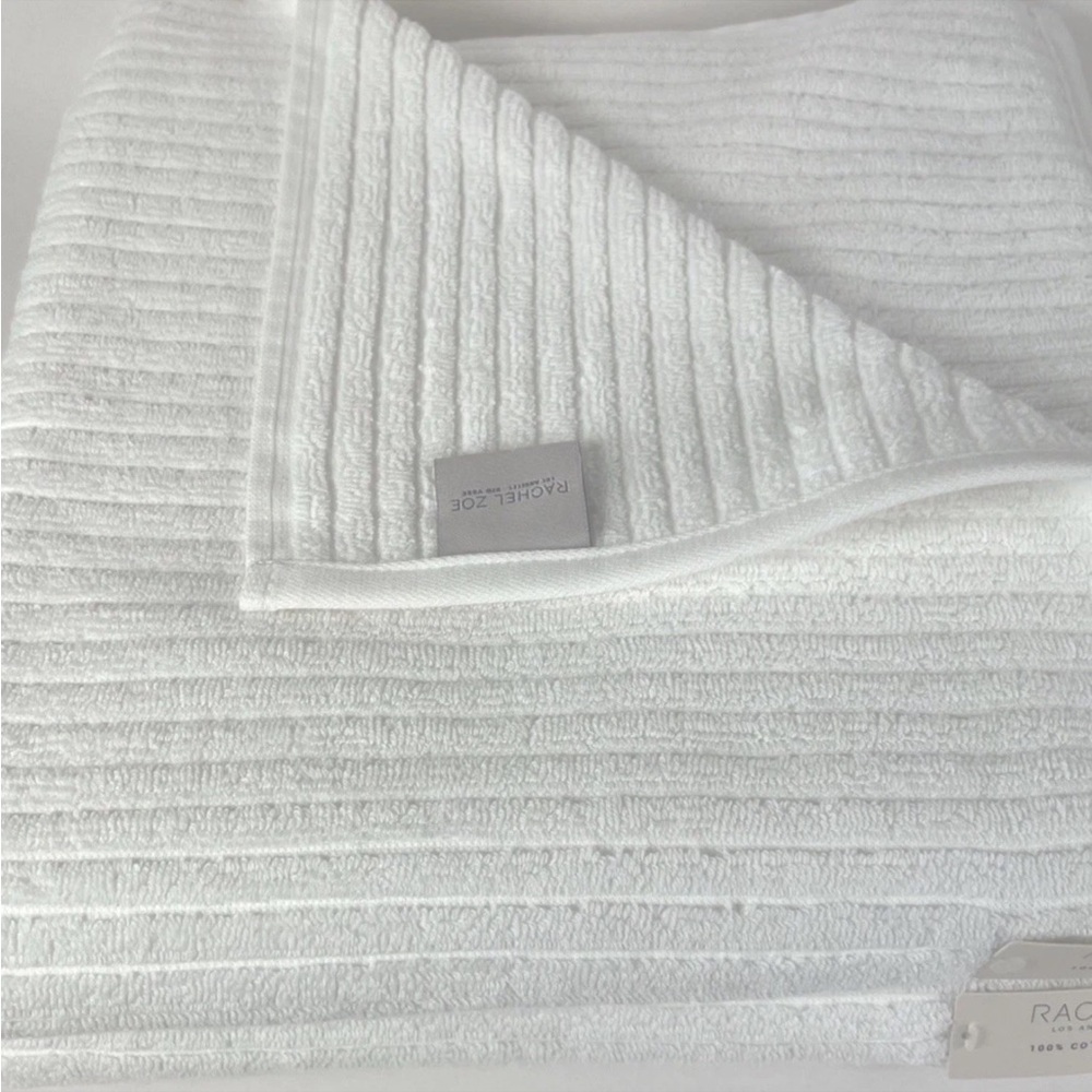 Rachel Zoe 30” x 58” Bath Towels Pure White Ribbed 100% Cotton Set of 2 NEW - Picture 4 of 5